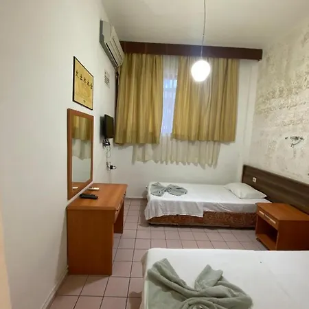 Hotel Latino 3*