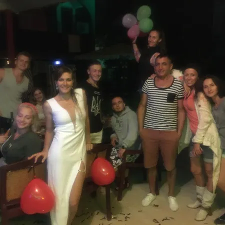 Latino מלון
