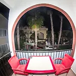 Latino فندق كمر